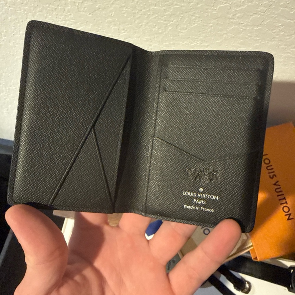 Louis Vuitton Monogram Black Card Holder - Picture 2 of 6